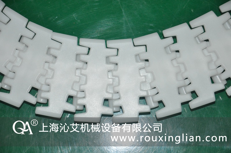 柔性鏈鋁合金輸送機是工業(yè)輸送設備的首選產(chǎn)品